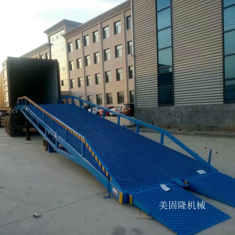 阿拉尔移动式液压登车桥厂家