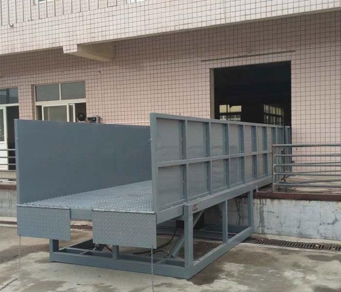 阿拉尔升降卸猪台
