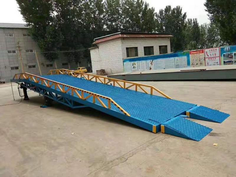 阿拉尔汽车登车桥