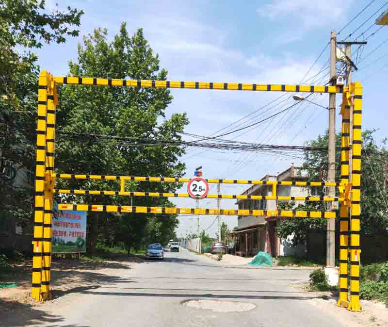 阿拉尔农村道路限高架
